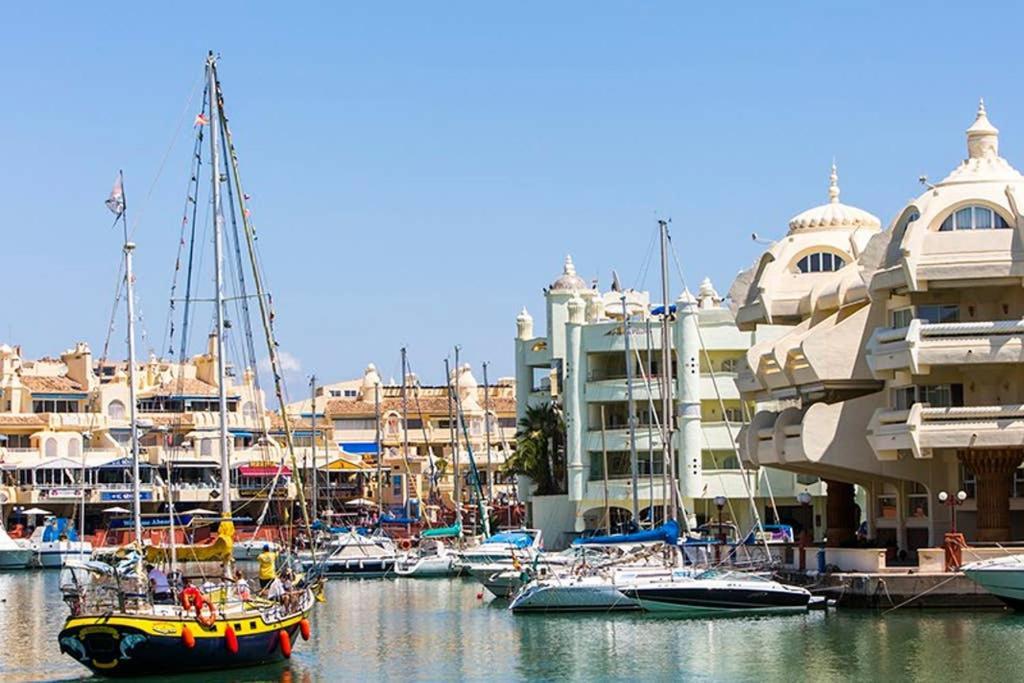 贝纳尔马德纳Apartamento Junto Al Mar En Puerto Marina公寓 外观 照片