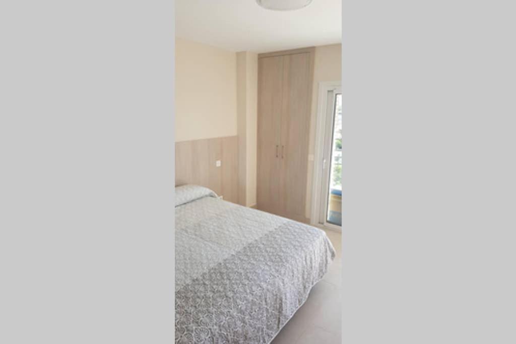 贝纳尔马德纳Apartamento Junto Al Mar En Puerto Marina公寓 外观 照片